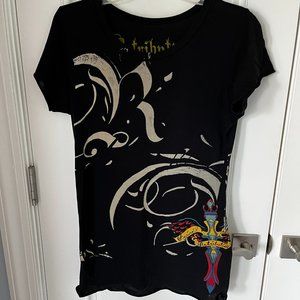 Women's graphic tee
